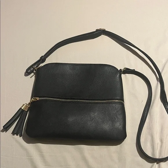 Elegant Black Crossbody Bag - Picture 2 of 11